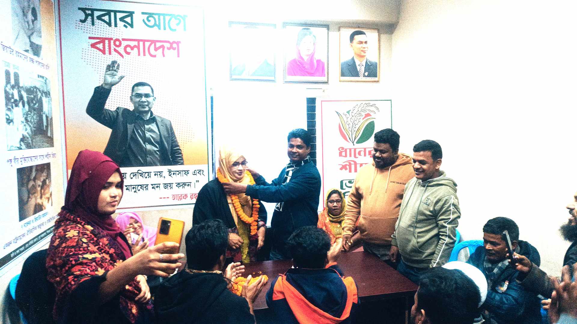 ১৪বছর পর সুহাদা আক্তারকে আহ্বায়ক ও শিল্পী আক্তার নীলাকে সদস্য সচিব করে ৫২সদস্যের শিবচর উপজেলা মহিলা দলের আহ্বায়ক কমিটি ঘোষণা