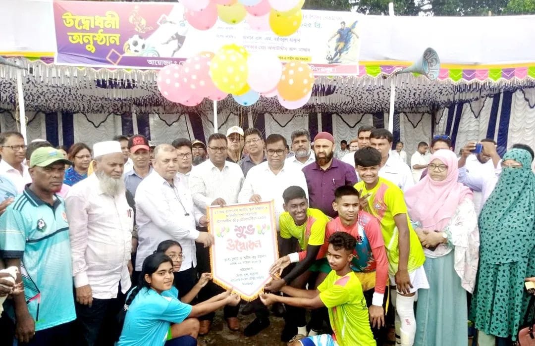 গ্রীষ্মকালীন ক্রীড়া প্রতিযোগিতা জেলা পর্যায়ে আনুষ্ঠানিক উদ্বোধন
