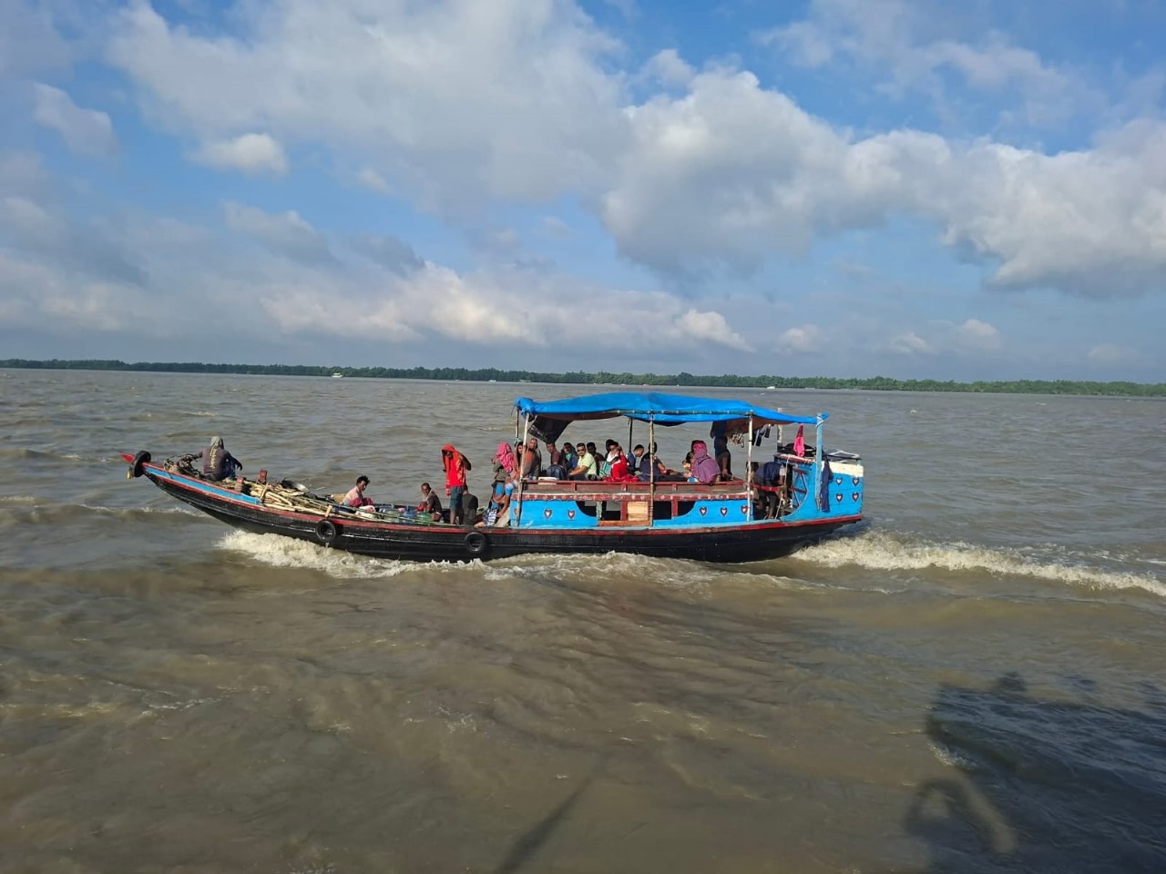 সুন্দরবনের দুবলার চরে ঐতিহ্যবাহী রাস উৎসব শুরু