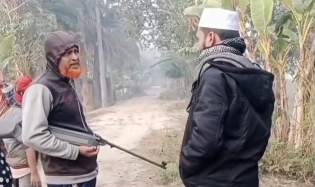 কুষ্টিয়ায় শিক্ষকের বিরুদ্ধে পাখি শিকারের অভিযোগ