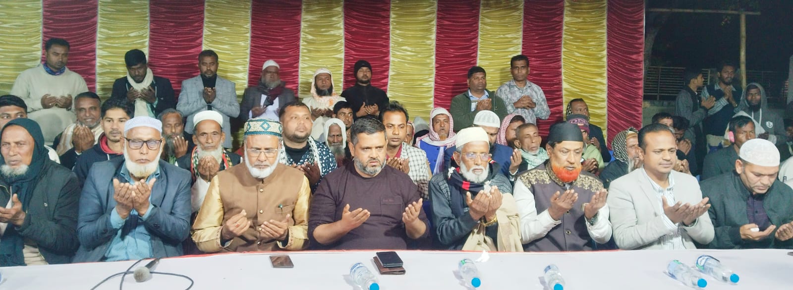 ভালুকায় মরহুমা বেগম খালেদা জিয়ার রুহের আত্মার মাগফেরাত কামনায় দোয়া ও মিলাদ অনুষ্ঠিত