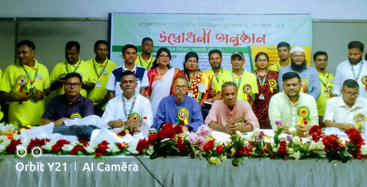 মুখে কালো কাপড় নয়; মাথায় লাল কাপড় বেঁধে অধিকার আদায়ে নামতে হবে