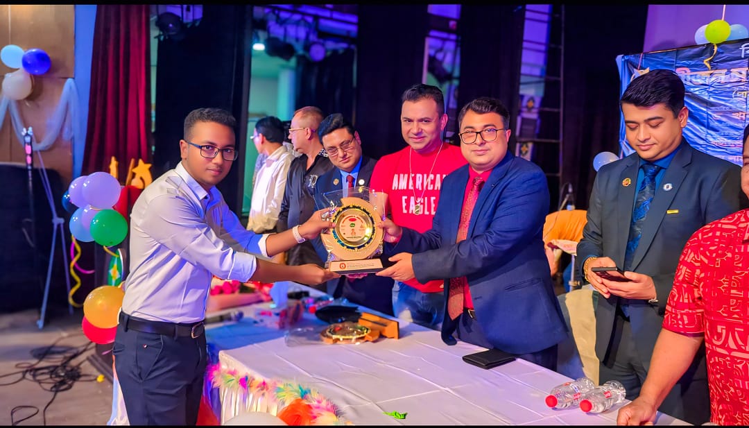 বিশ্ব শান্তি দিবসে সম্মাননা পেলেন সাংবাদিক ও তরুণ উদ্যোক্তা এ. কে. এম. মুজাহিদুল ইসলাম