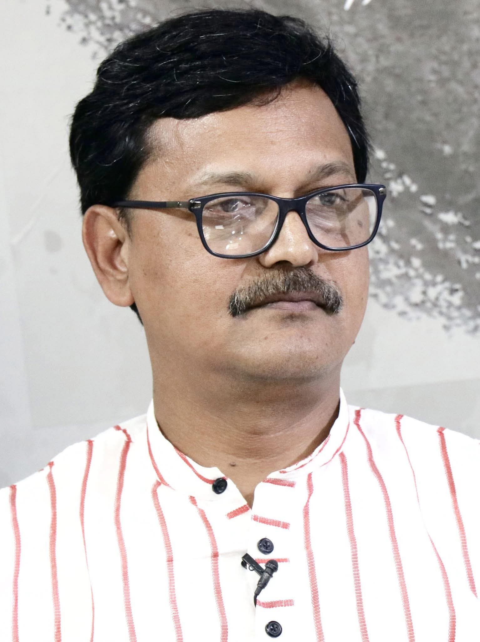খালিদ মাহমুদের ২৩ একর জমি জব্দ ওব্যাংক হিসাব অবরুদ্ধের আদেশ